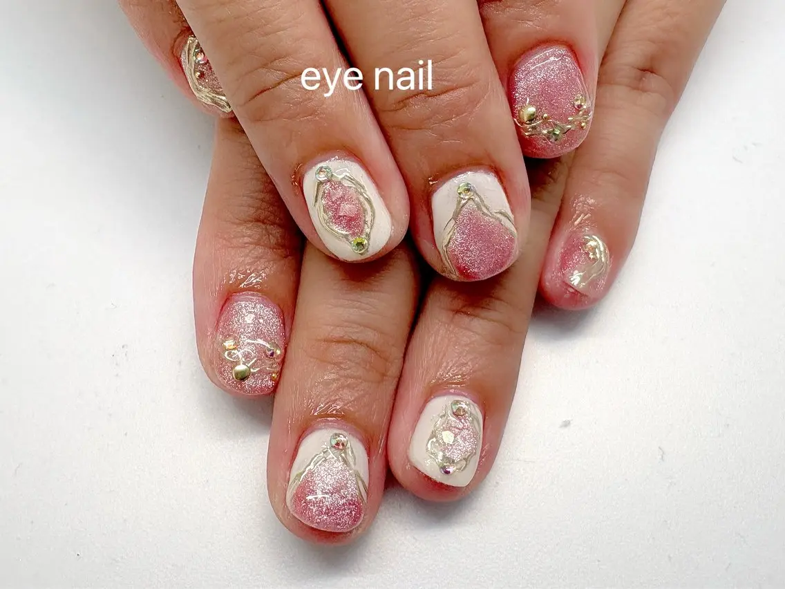 ネイル アートネイル ゴールド マグネットネイル ストーンネイル ハンドネイル Eye nailのネイルデザイン