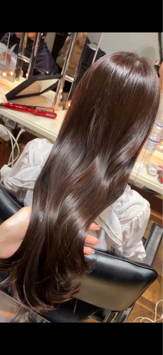 ロング カラー ブラウンカラー ピンクカラー ピンクブラウン カット ヘアカラー トリートメント ご新規様限定 透明感カラーKANAのヘアスタイル