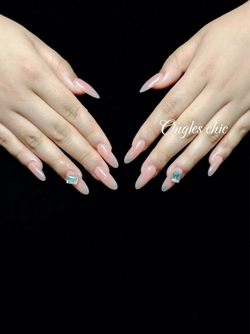 ネイル ハンドネイル ongles chicのネイルデザイン