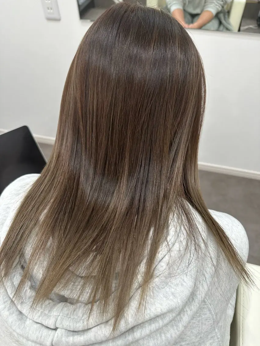 セミロング 髪質改善 H/Reinigen レイニゲンの眉毛・アイブロウイメージ