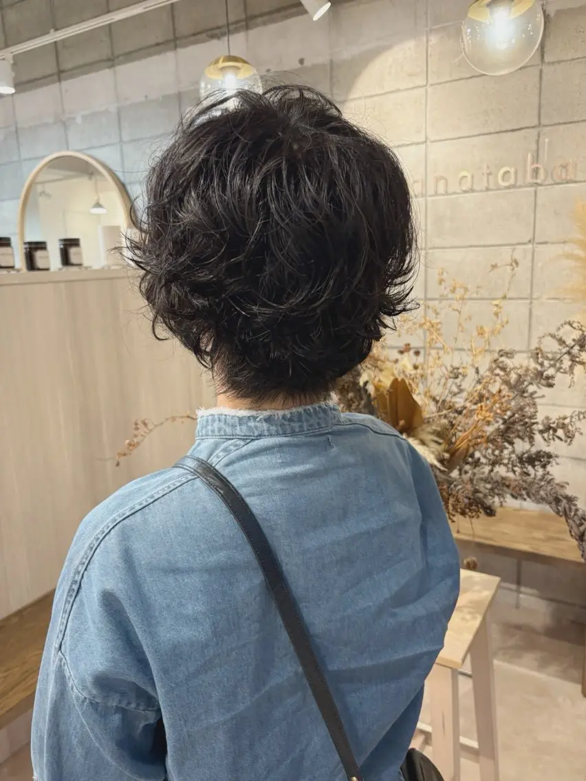 ショート カット パーマ 中村 潮音のヘアスタイル