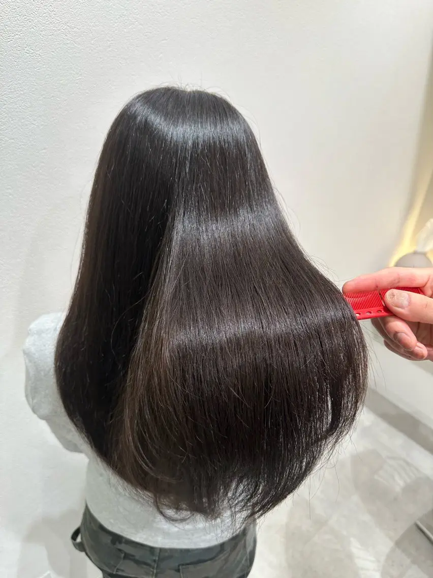 【平日限定】✨【SNS掲載、顔出しOK限定】圧倒的艶髪へ✨カット+縮毛矯正+髪質改善TRの写真