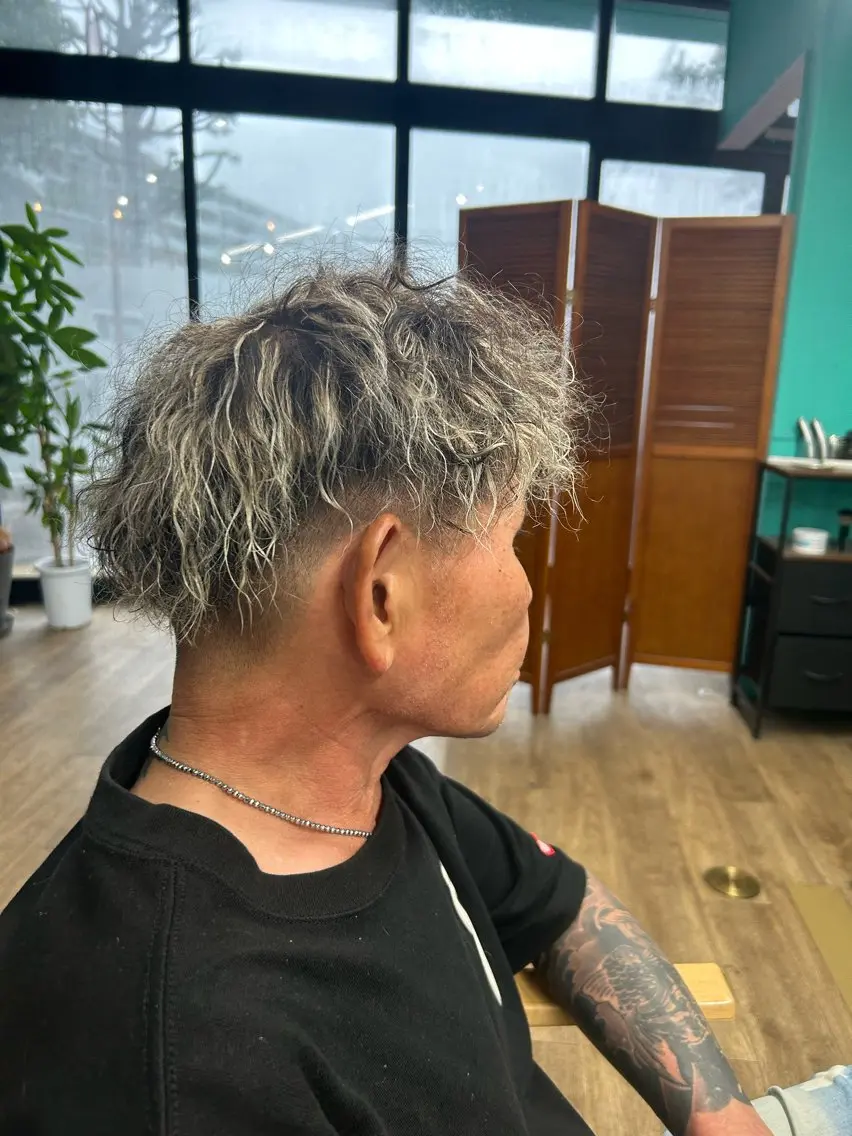 パーマ メンズ メンズパーマ スパイラルパーマ カット パーマ 長谷川 央のヘアスタイル