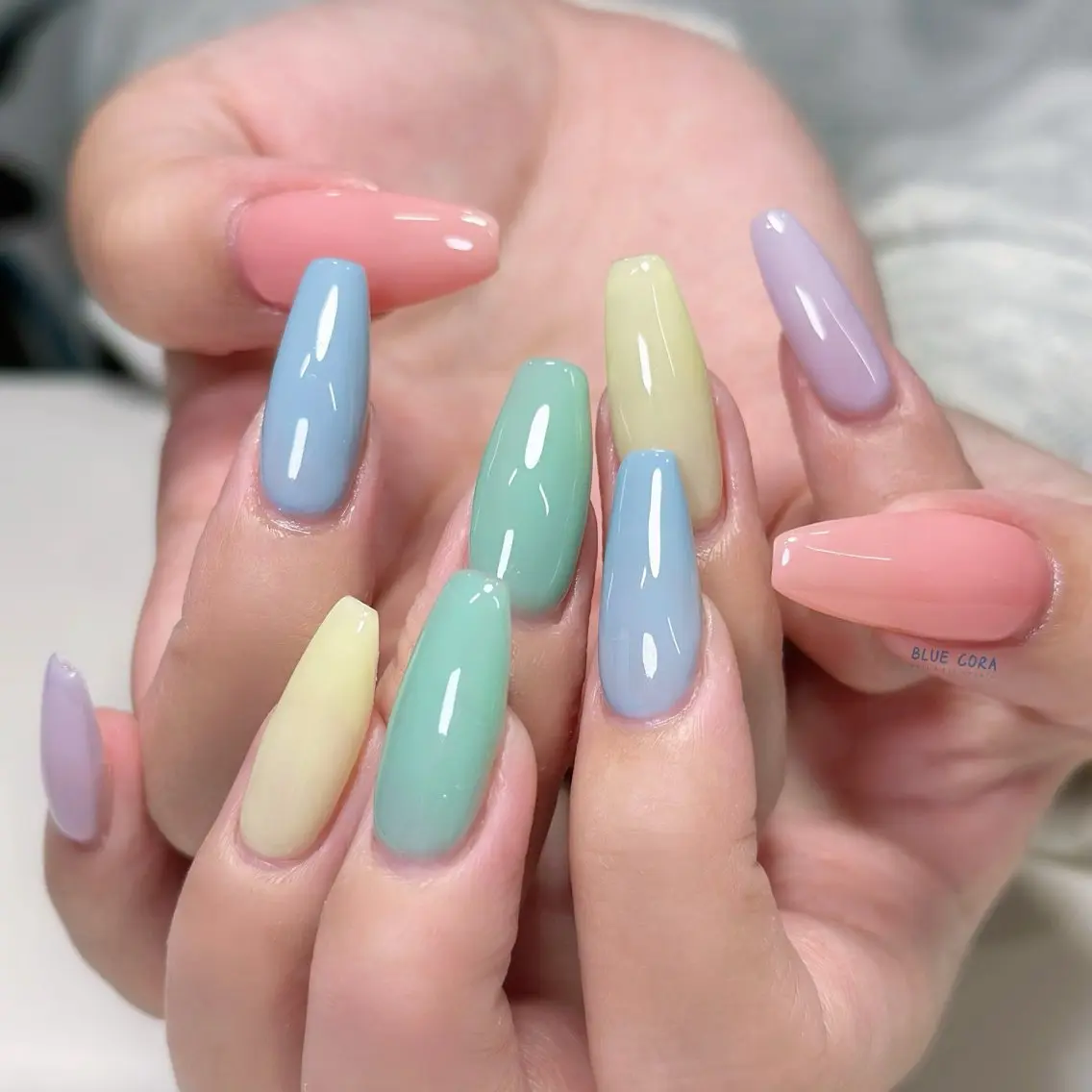 ネイル ハンドネイル ハンドケア BLUE CORAのネイルデザイン