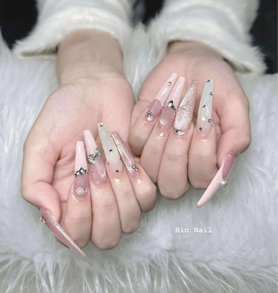 ネイル ハンドネイル HIN NAILのネイルデザイン