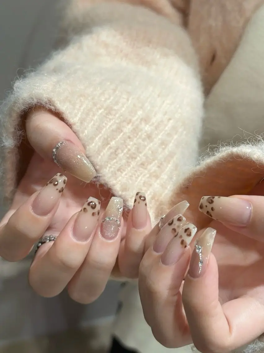 ネイル アートネイル フレンチネイル ジェルネイル キラキラネイル 韓国ネイル ハンドネイル ICE Nailsのネイルデザイン