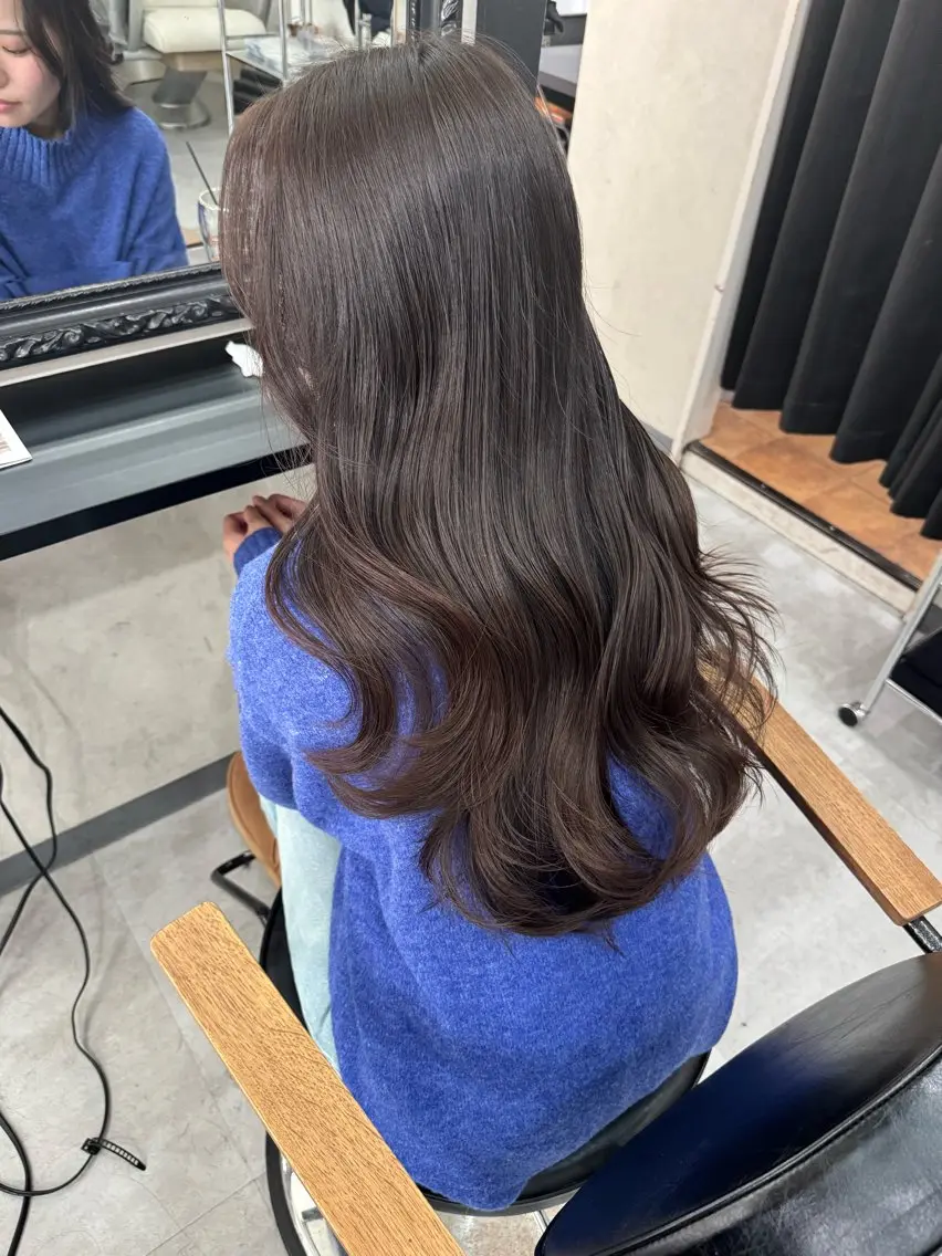 ロング カラー ベージュカラー ブリーチ ブラウンカラー 透明感カラー ココアブラウン ヘアカラー トリートメント mana/オリーブ /髪質改善/レイヤーのヘアスタイル
