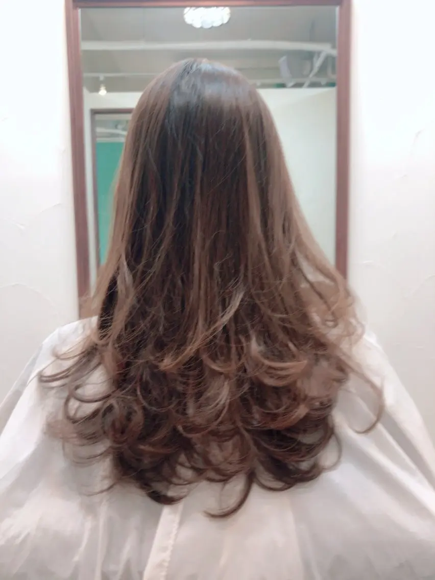 ロング かしわや かなえのヘアスタイル