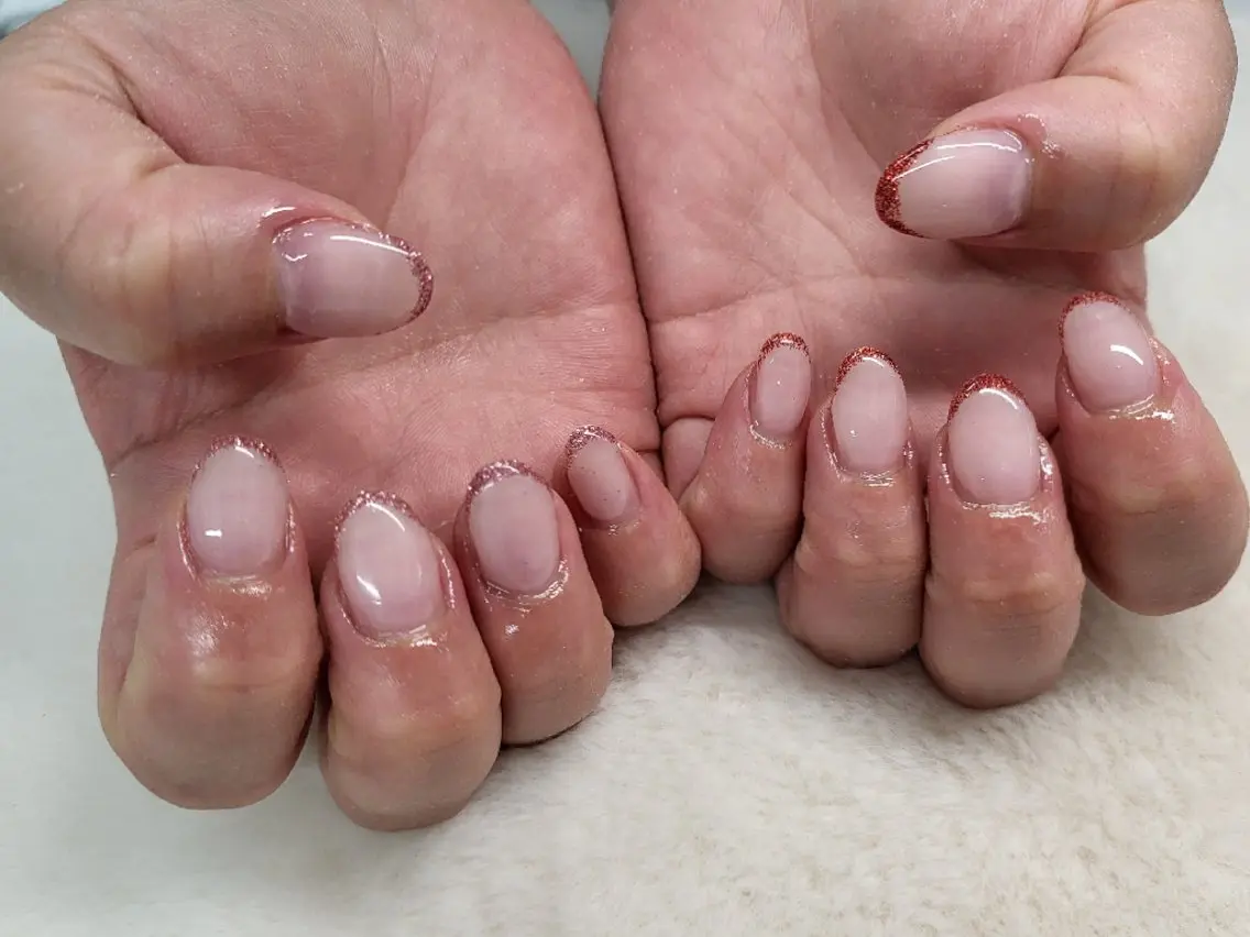 ネイル フレンチネイル ラメ(グリッター) オフィスネイル ハンドネイル ハンドケア 心斎橋Salon Epokkuのネイルデザイン
