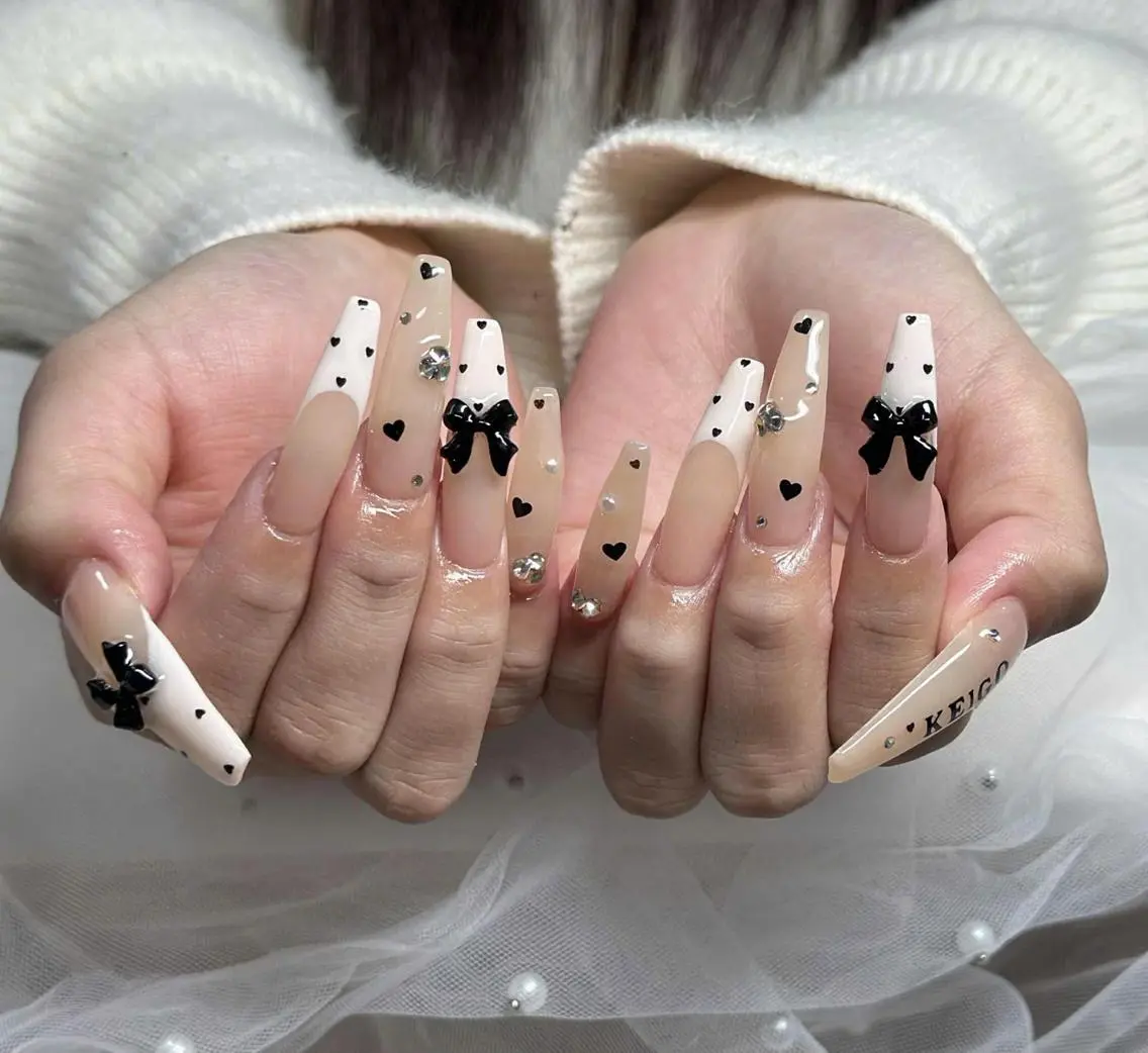 ネイル フレンチネイル ジェルネイル ハロウィン 韓国ネイル マグネットネイル ハンドネイル H.baby Nail Salonのネイルデザイン