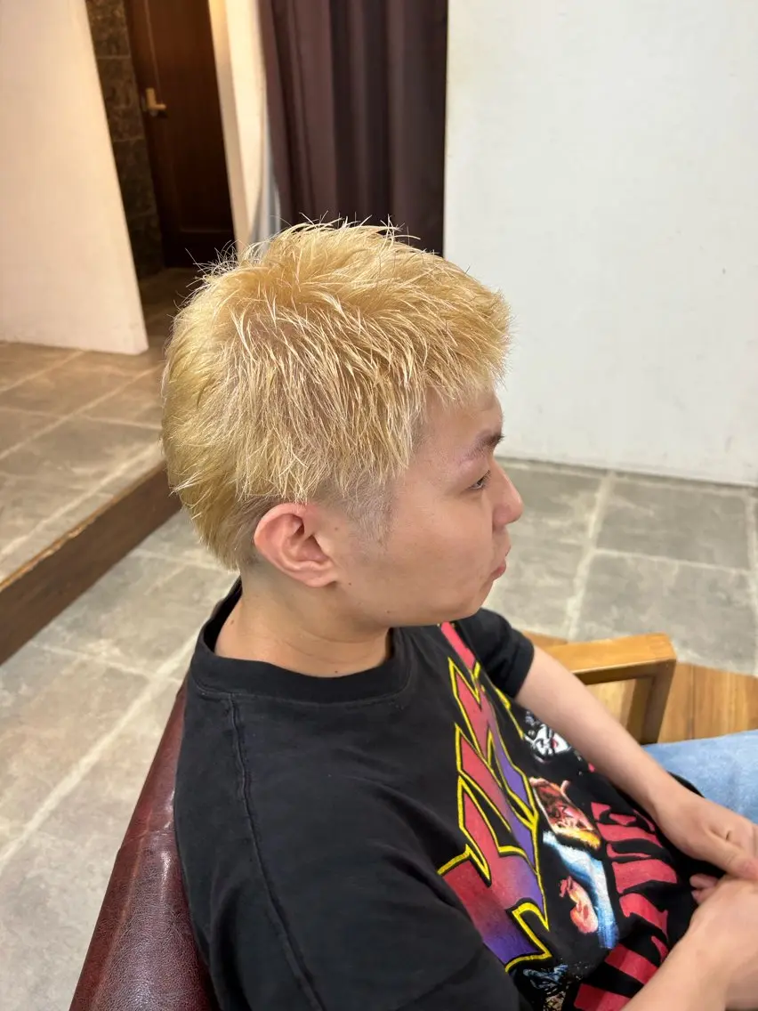 ショート カラー メンズ メンズブリーチ メンズハイライト メンズインナーカラー メンズ韓国風 メンズパーマ カット ヘアカラー トリートメント メンズパーマ 髪質改善☆有馬のヘアスタイル