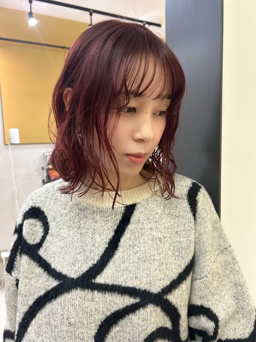 ミディアム カラー ミディアムパーマ ブリーチ ブリーチなしカラー レッドカラー hubhair レイヤー/透明感のヘアスタイル