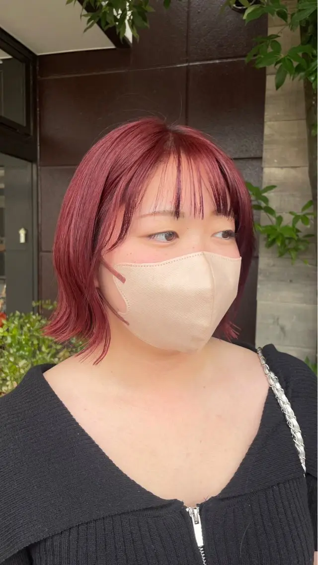 ミディアム カラー カシス レッドカラー 梨子🐣艶カラー🌈 ダメージレス💖のヘアスタイル