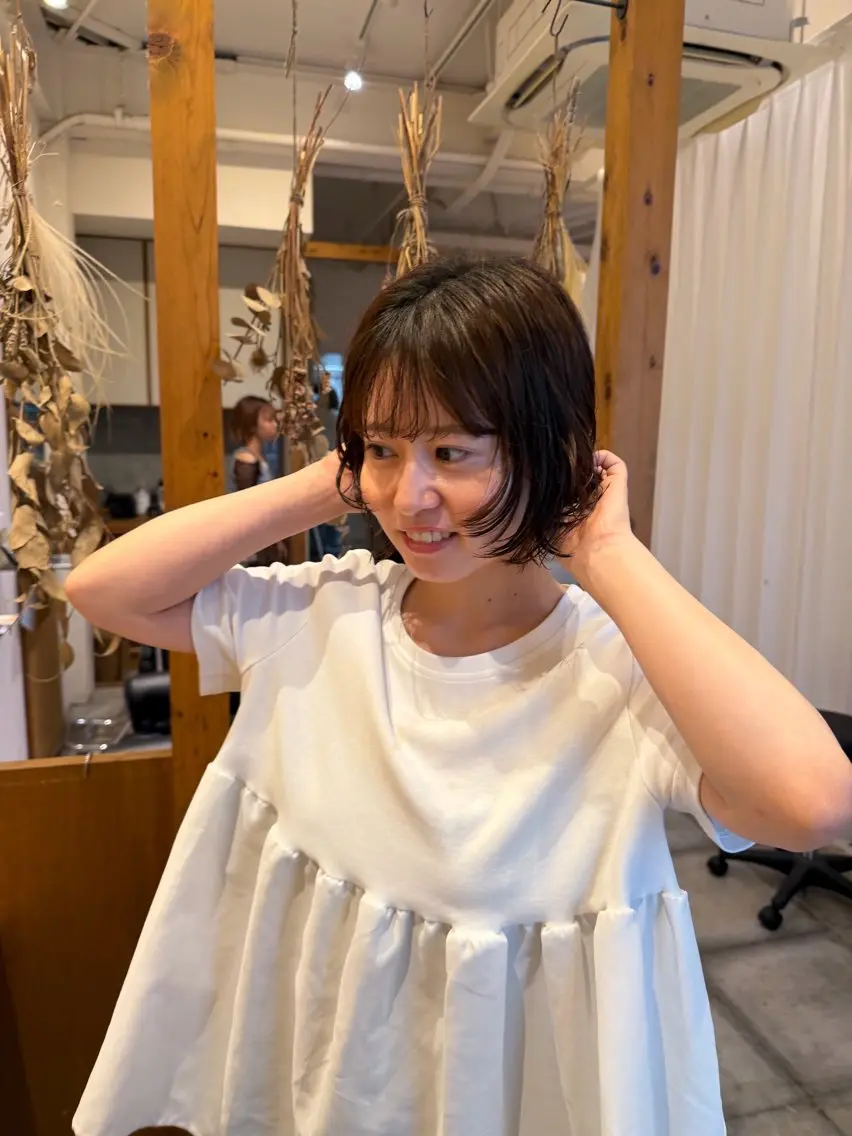 ショート カット ENIF 大島 芽生のヘアスタイル