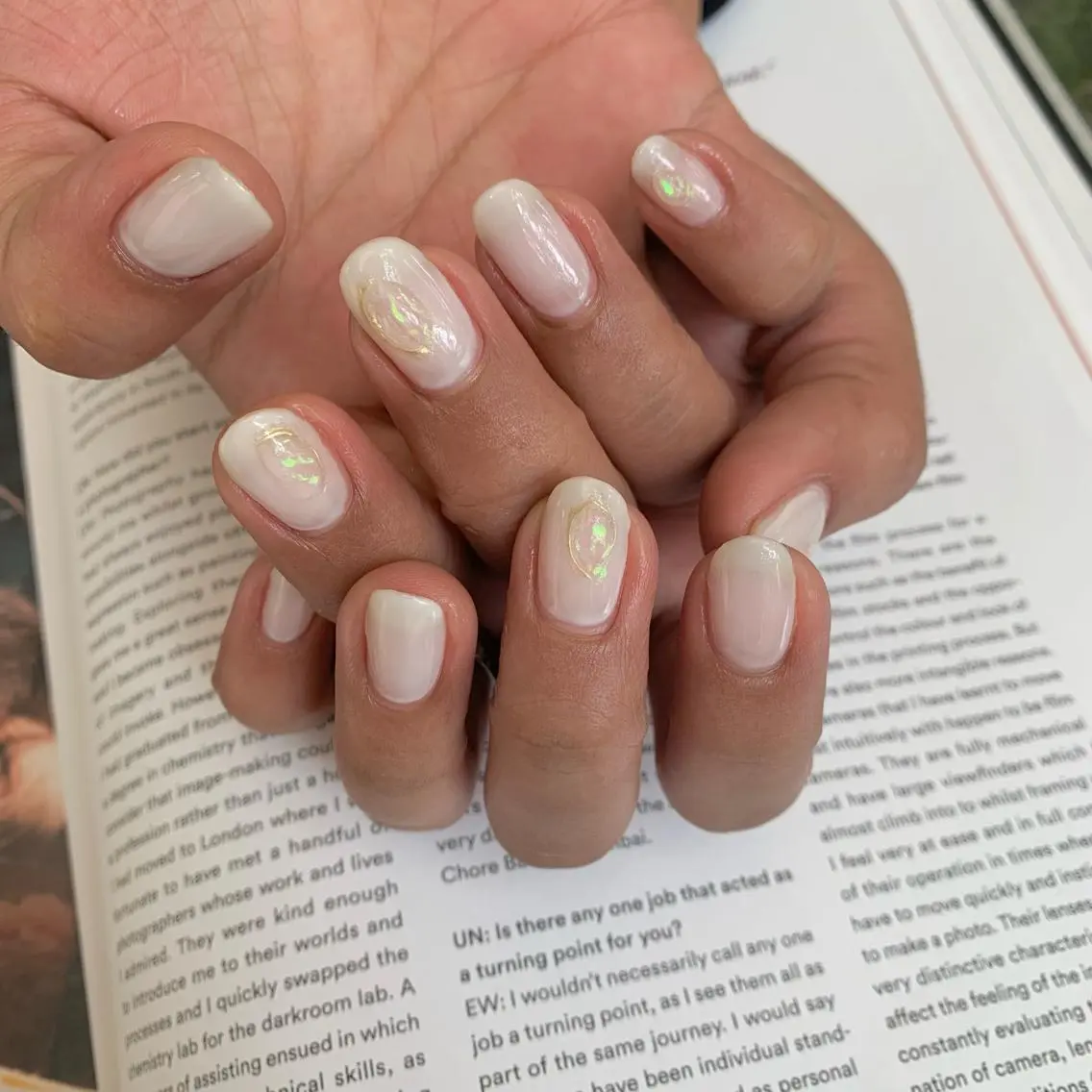 ネイル オーロラネイル ぷっくりネイル cocoro nail salonのネイルデザイン