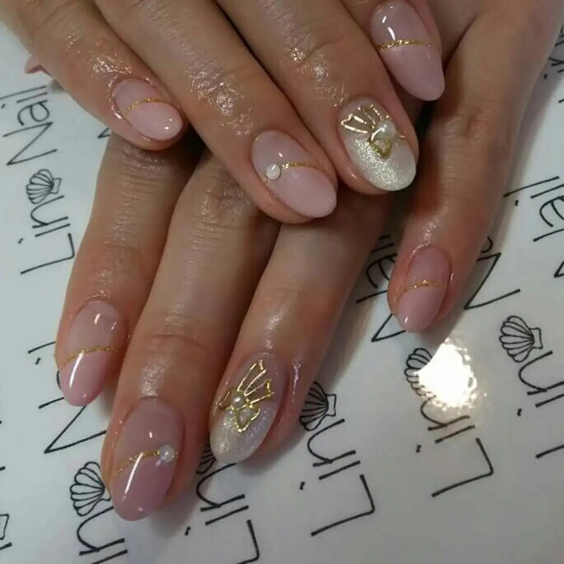 ミディアム ショート カラー ネイル まつエク セミロング ロング Lino Nail sekitomiのネイルデザイン