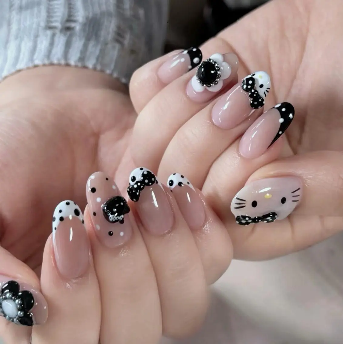 ネイル ハンドネイル 🎀 NaNa_nailのネイルデザイン