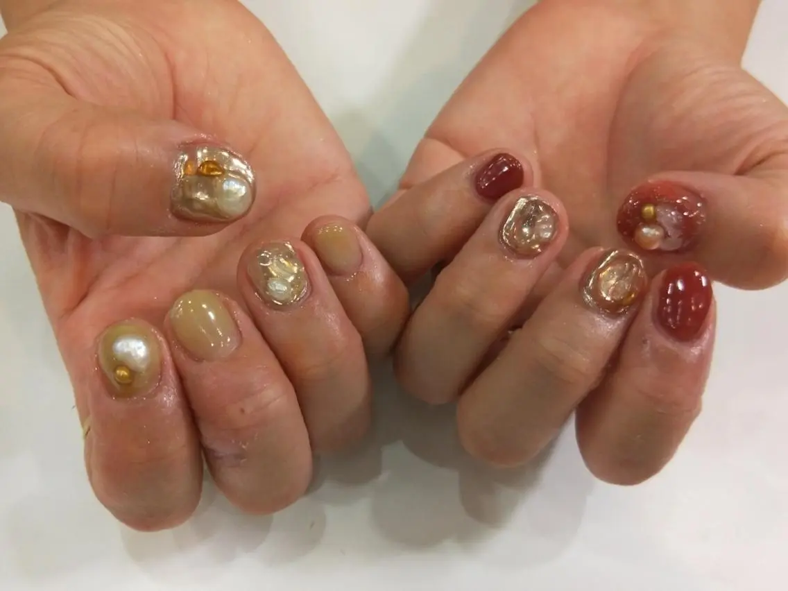 ネイル はばすみれ🎀ﾈｲﾙ 光ﾌｪｲｼｬﾙ ﾍｱのネイルデザイン