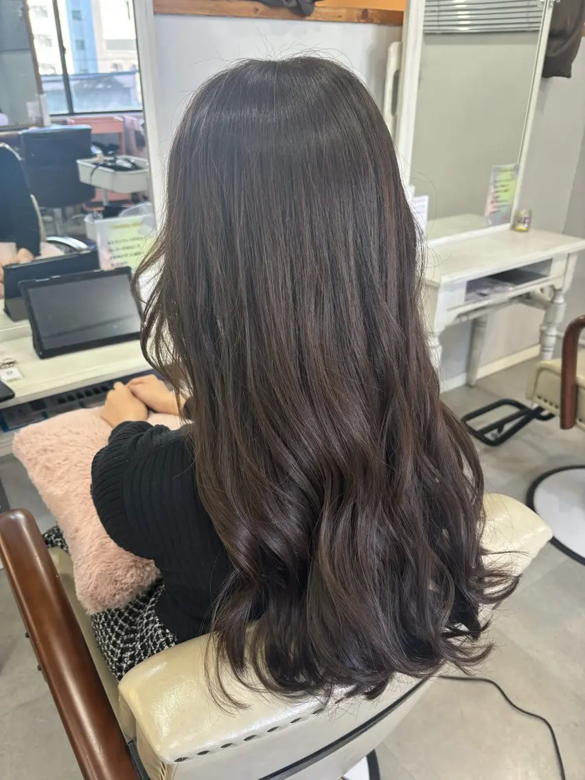 ロング ヘアカラー トリートメント 韓国風🫧透明感 🦄岡庭春菜🎀のヘアスタイル