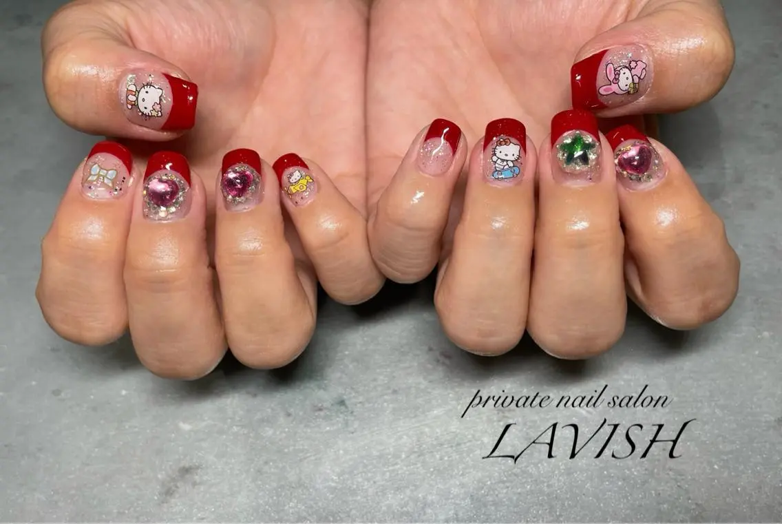 ネイル LAVISH 大和店 emi・:*+のネイルデザイン