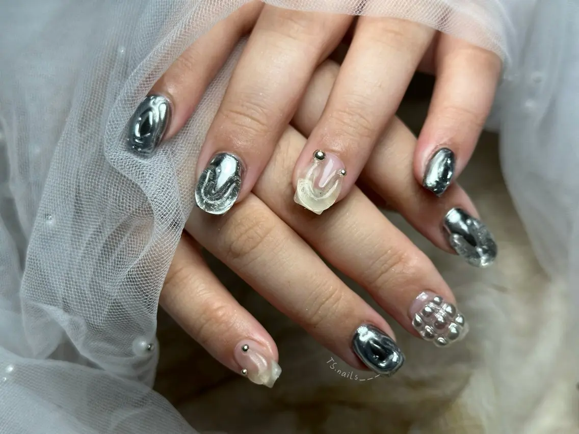 ネイル キラキラネイル マグネットネイル 持ち込み シンプルネイル ハンドネイル フットネイル ハンドケア TS. nails___のネイルデザイン