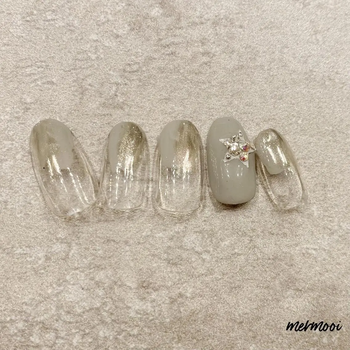 ネイル ジェルネイル キラキラネイル 韓国ネイル ミラーネイル ニュアンスネイル mermooi nailのネイルデザイン