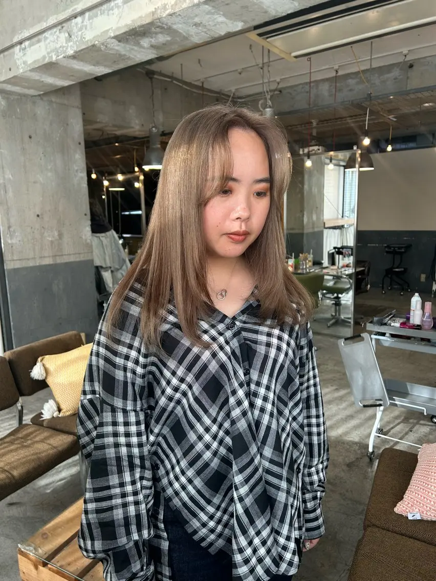 ロング カラー ベージュカラー ブリーチ ヘアカラー keen 立川のヘアスタイル