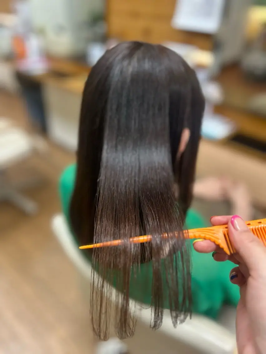 セミロング 神谷 千明のヘアスタイル