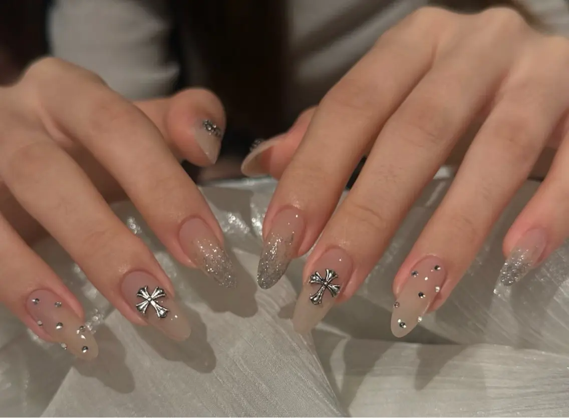 ネイル アートネイル ジェルネイル 韓国ネイル ニュアンスネイル シンプルネイル ハンドネイル ハンドケア Anna Melia Nailのネイルデザイン