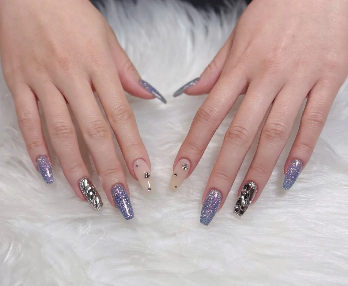 ネイル オーロラネイル チークネイル フットネイル フレンチネイル ジェルネイル ハンドネイル Nichi Nailsのネイルデザイン