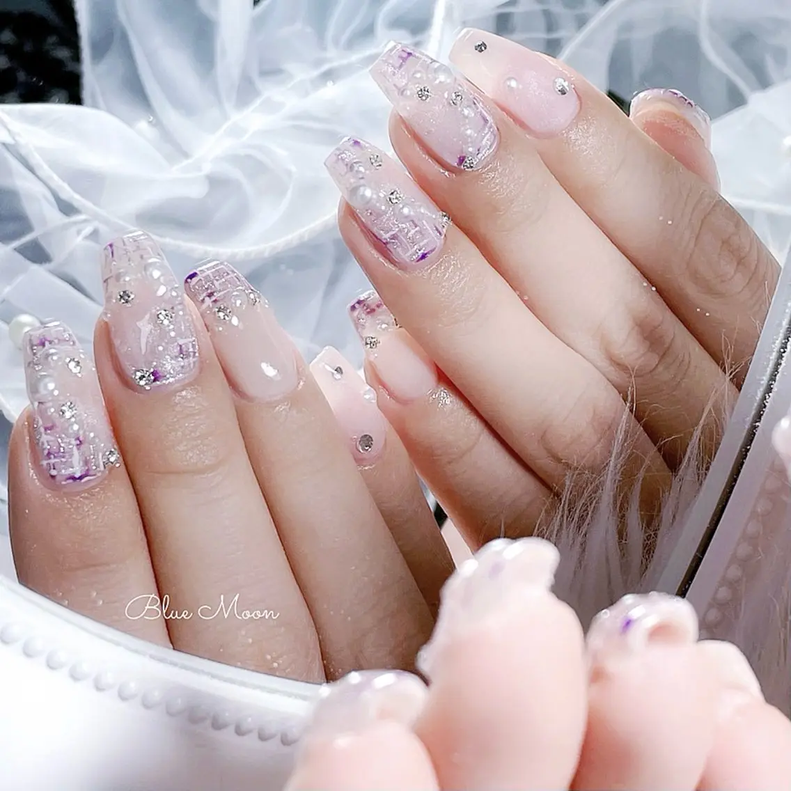 ネイル ハンドネイル フットネイル ハンドケア nail salon Blue Moonのネイルデザイン