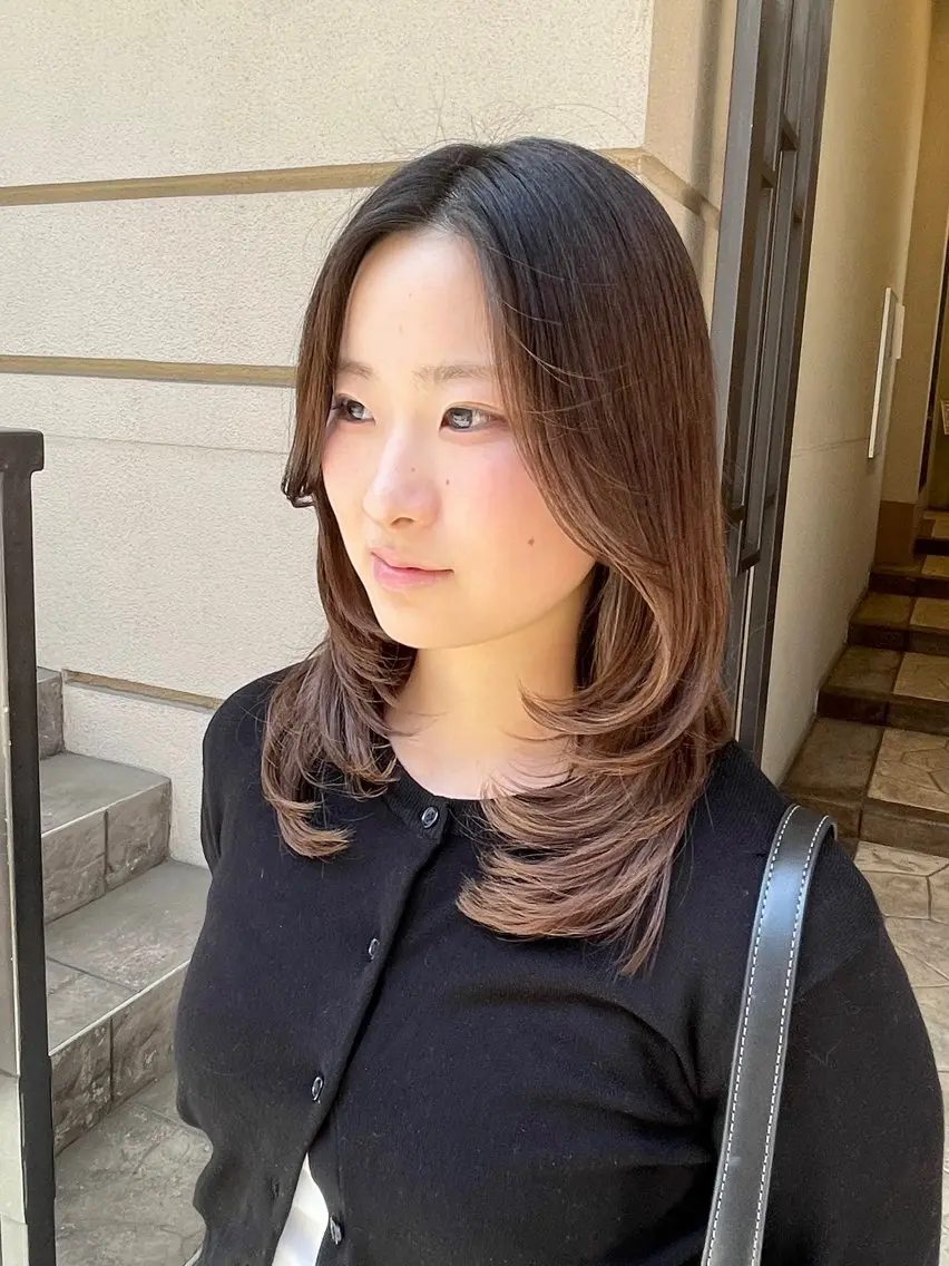 ミディアム カラー カット ヘアカラー トリートメント 野町好花 レイヤー/髪質改善のヘアスタイル