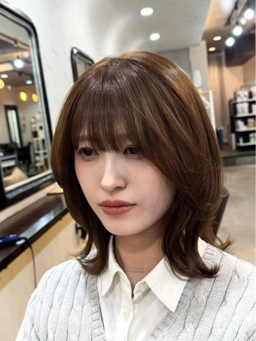 ミディアム カラー ブラウンカラー ヘアカラー トリートメント 三條 朋香のヘアスタイル