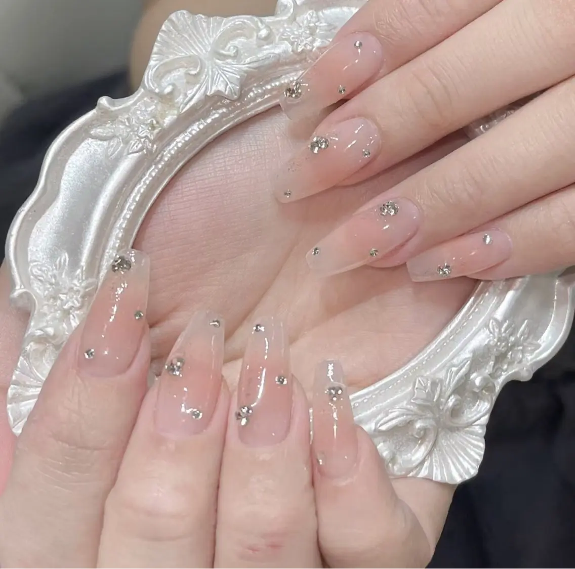 ネイル ハンドネイル Queens テイのネイルデザイン