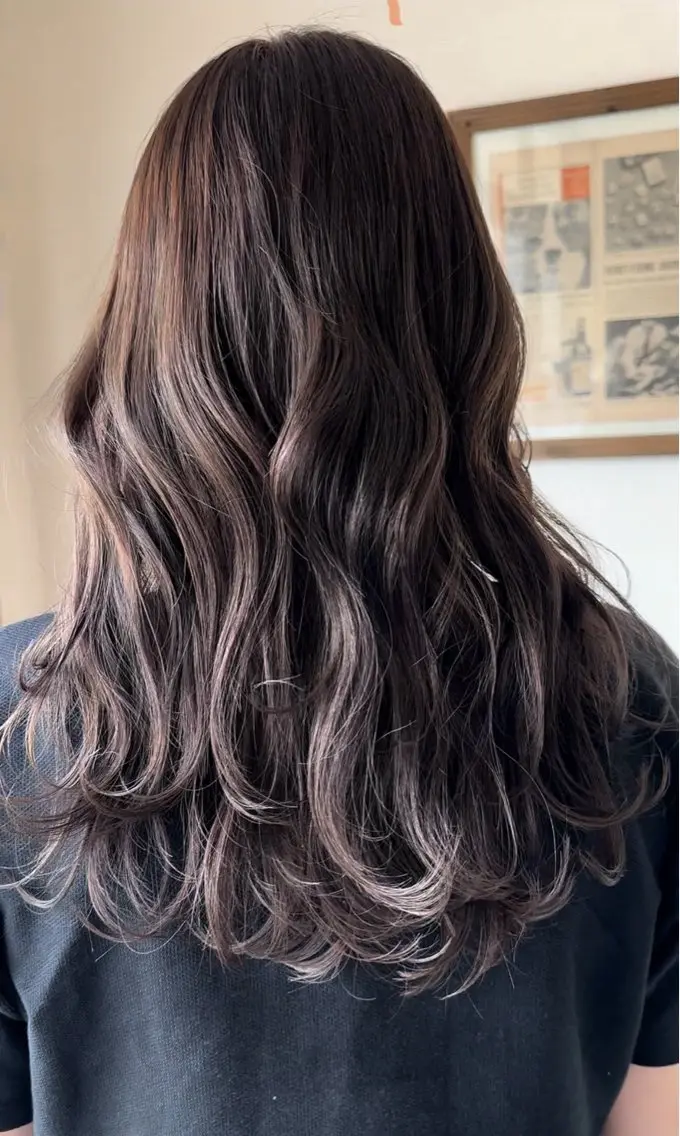 ロング 岩村 夏姫のヘアスタイル