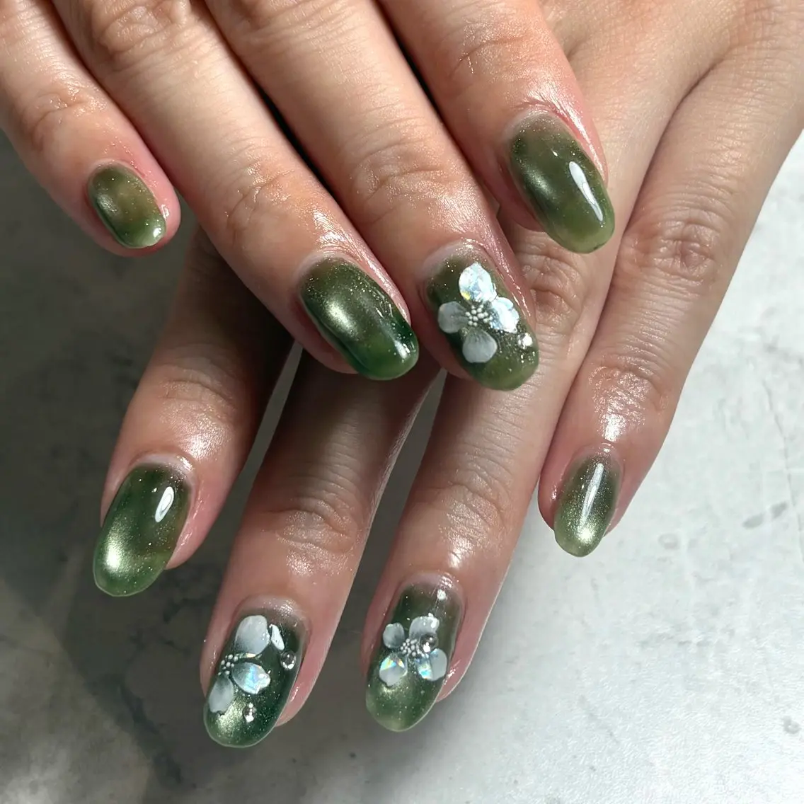 ネイル ハンドネイル WHITE NAIL 鳳店AYUMIのネイルデザイン