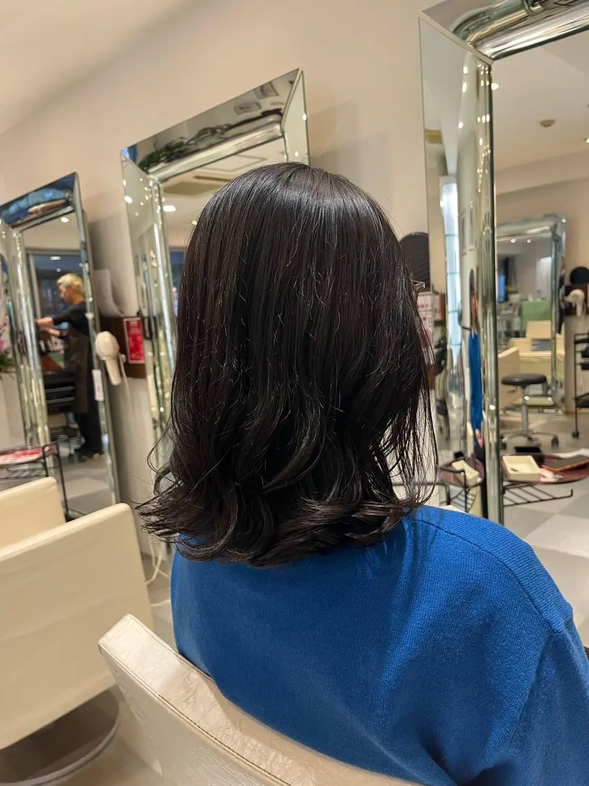 ミディアム パーマ ミディアムパーマ カット パーマ トリートメント コテ巻き風パーマ 藤澤　知彌のヘアスタイル