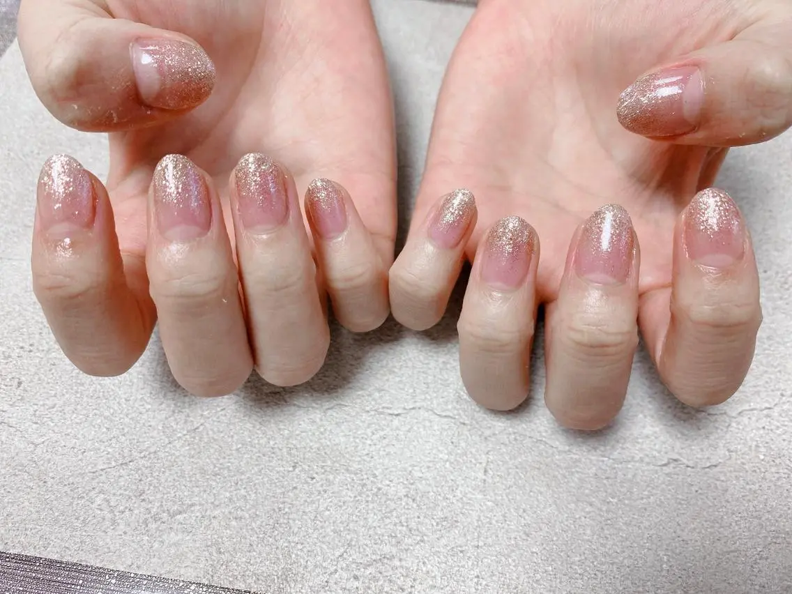 ネイル ラメ(グリッター) ラメグラデーション mogunail &blowのネイルデザイン