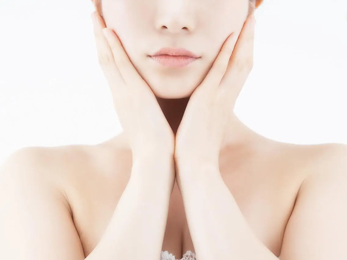 顔脱毛+毛穴洗浄の写真
