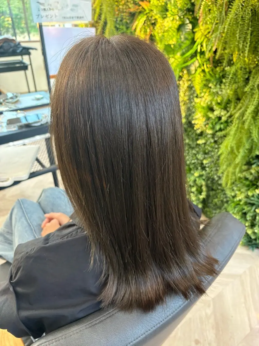 セミロング ヘアカラー 宮崎 瑠梨のヘアスタイル