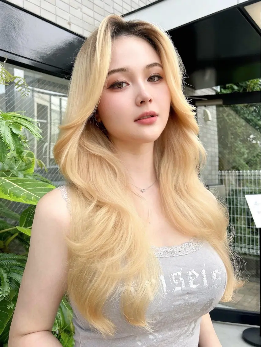 ロング カラー ブロンド ヘアカラー ✨無料カット募集中✨ ONYXのヘアスタイル