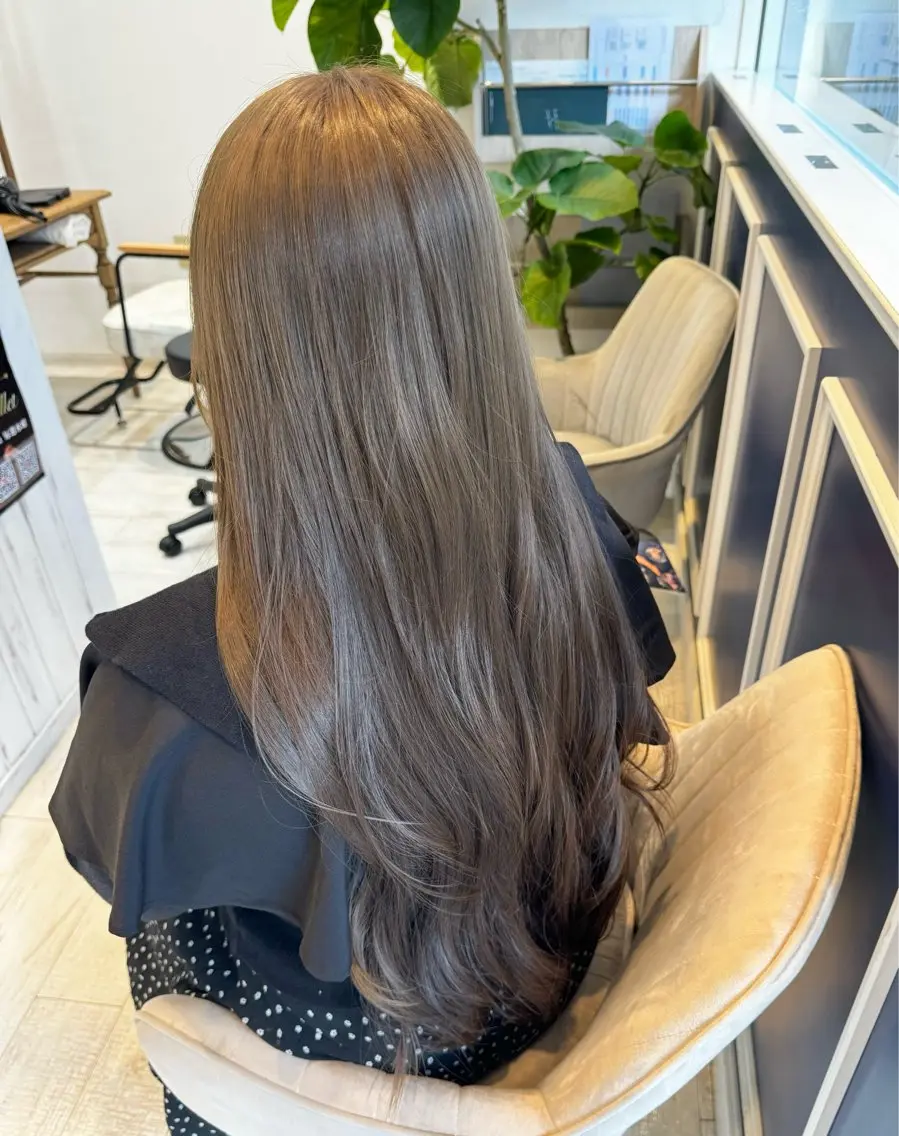 ロング カラー オリーブグレー 吉田 新平のヘアスタイル