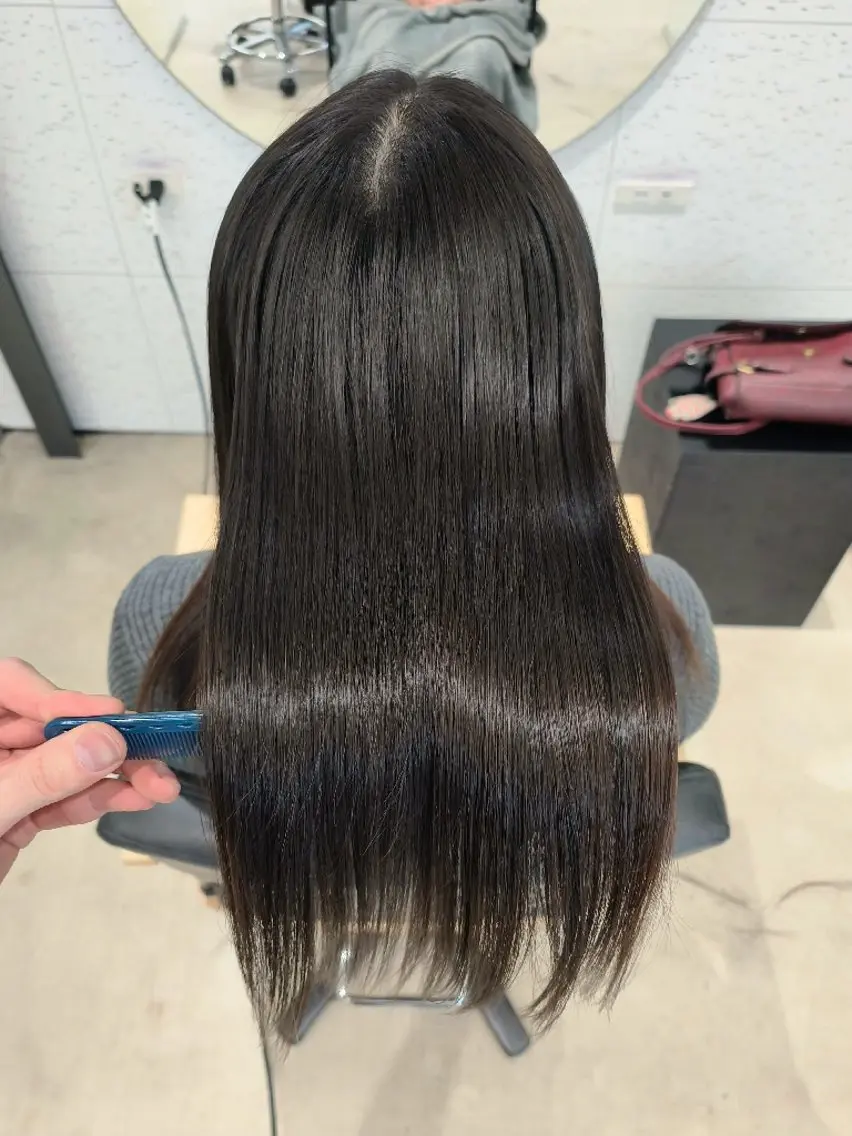 セミロング 縮毛矯正 角谷 貫太郎のヘアスタイル
