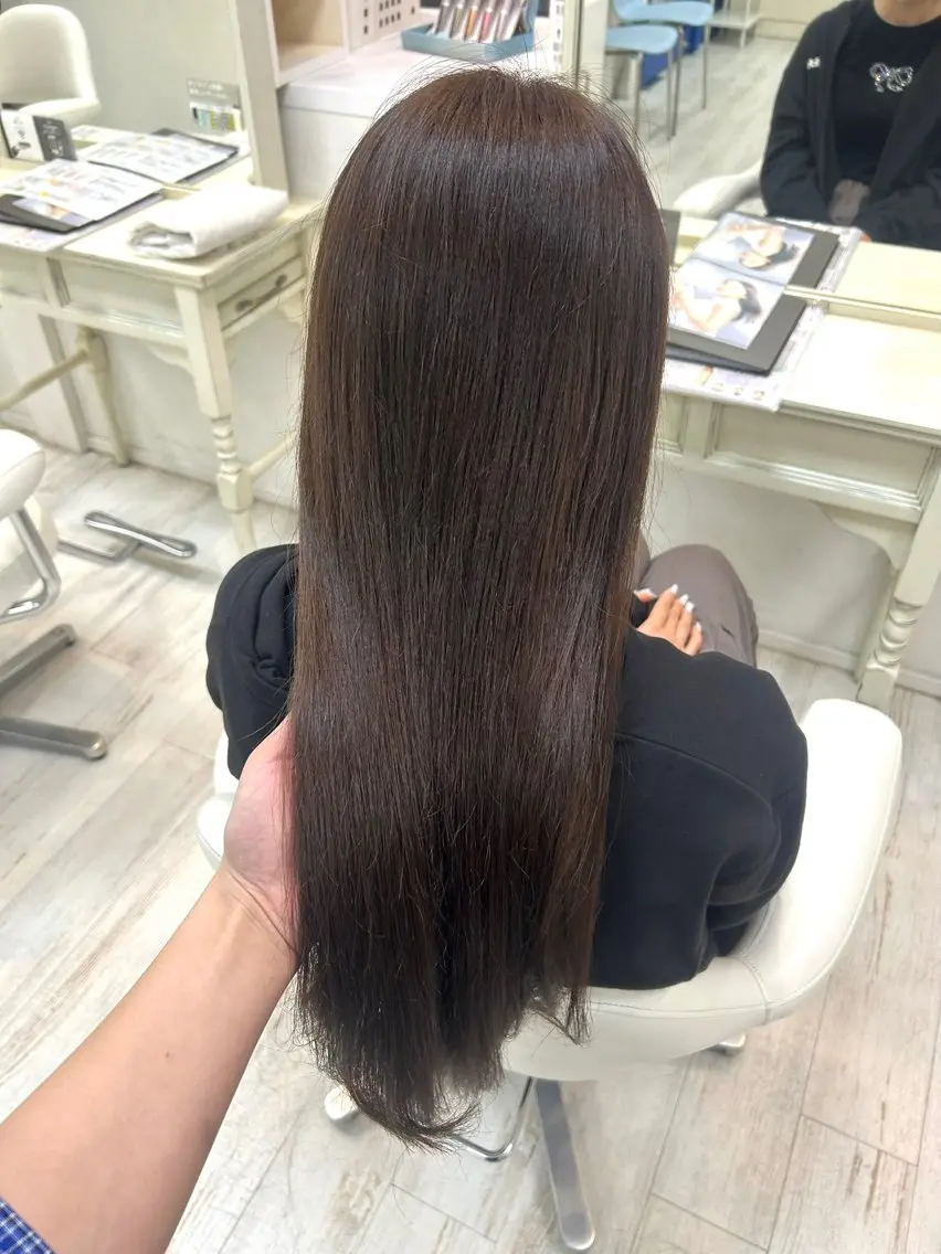 ロング カット ヘアカラー トリートメント 小川 夏花のヘアスタイル