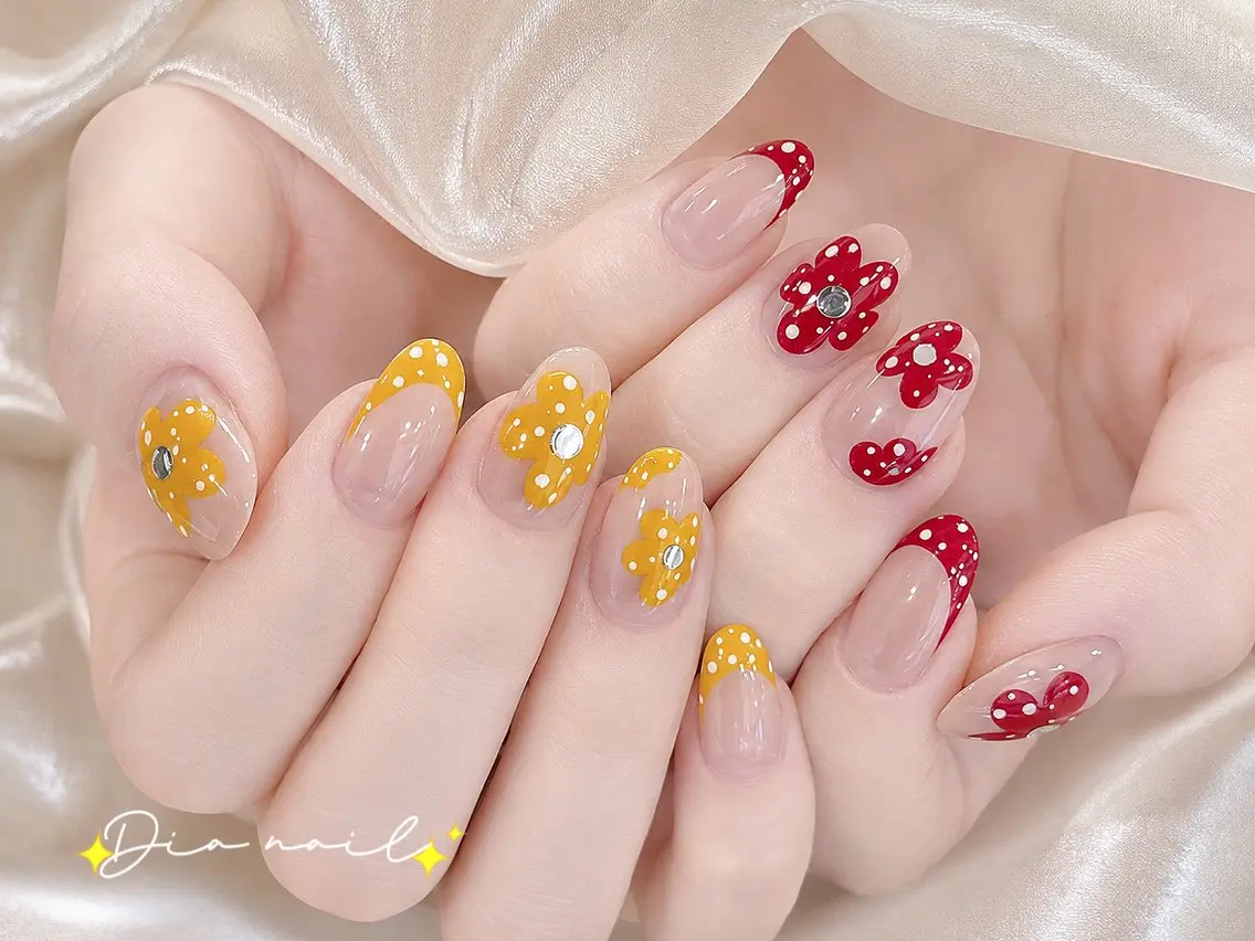 ネイル フットネイル 韓国ネイル レース マグネットネイル ニュアンスネイル ハンドネイル Dia nail サロンのネイルデザイン
