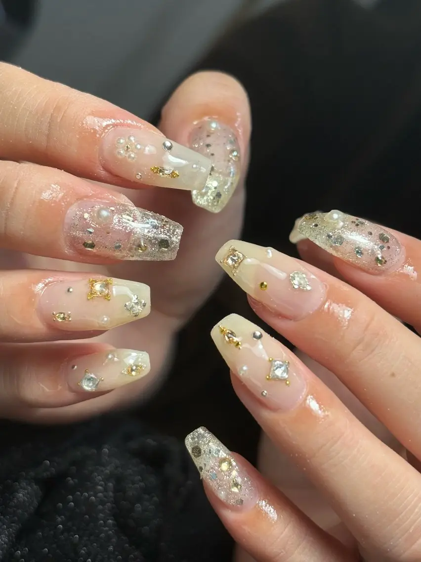 ネイル ハンドネイル フットネイル ✴︎ Delightのネイルデザイン
