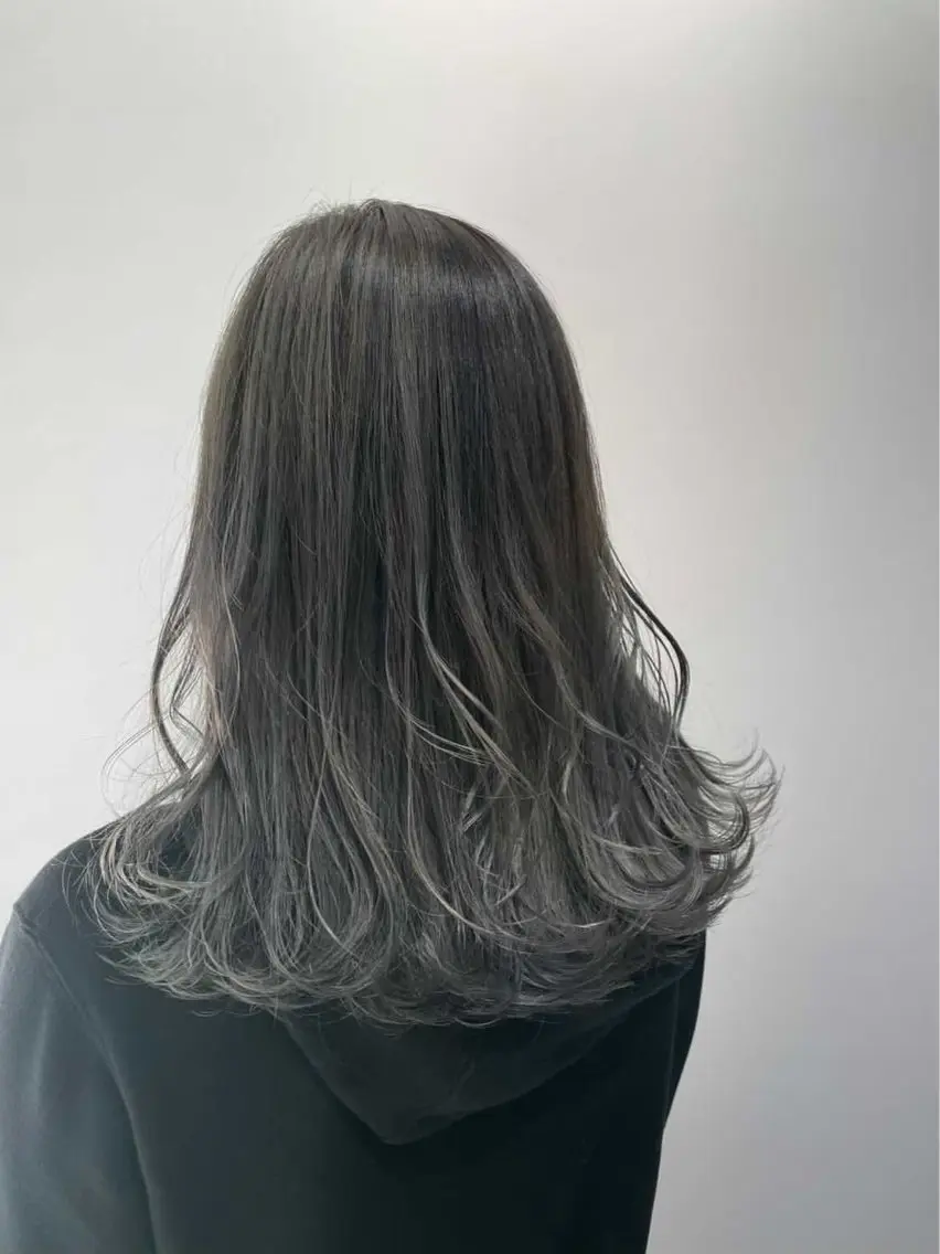 セミロング アッシュ アッシュグレー Men's Rico Chihayaのヘアスタイル