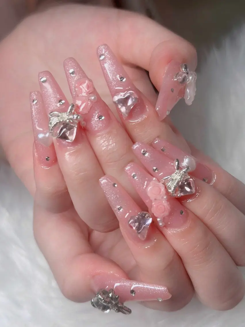 ネイル フレンチネイル ジェルネイル ガラスフレンチ ハロウィン ハート H.baby Nail Salonのネイルデザイン