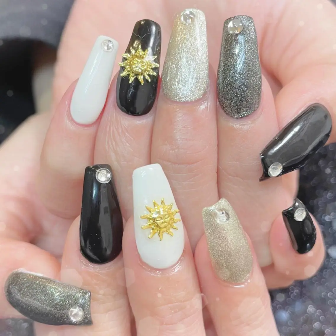 ネイル ハンドネイル ハンドケア MoON...❤︎ MeGuのネイルデザイン