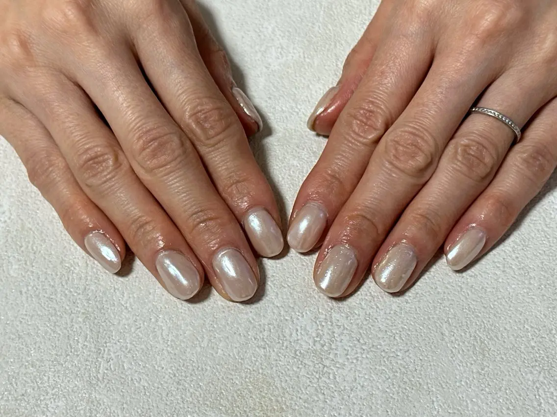 ネイル オーロラネイル 桜ネイル フラワーネイル フットネイル フレンチネイル ハンドネイル mogunail &blowのネイルデザイン
